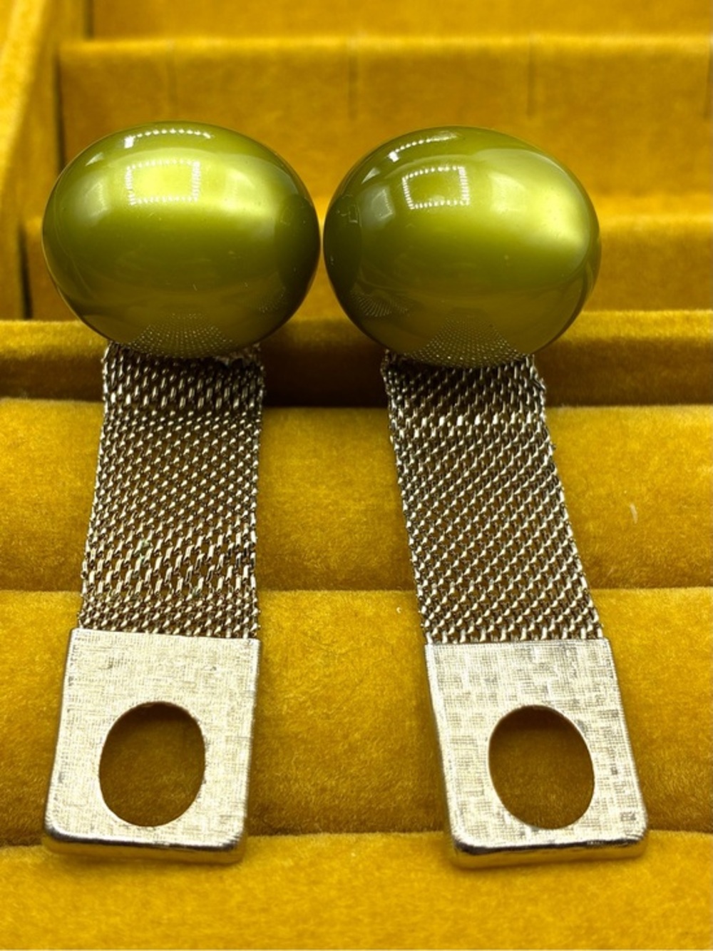 Vintage Green Lucite Cabochon Mesh Wrap Around Cufflinks Gold Tone MCM